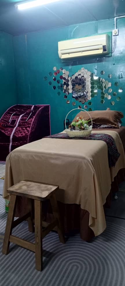 Bilik Urut dengan Katil